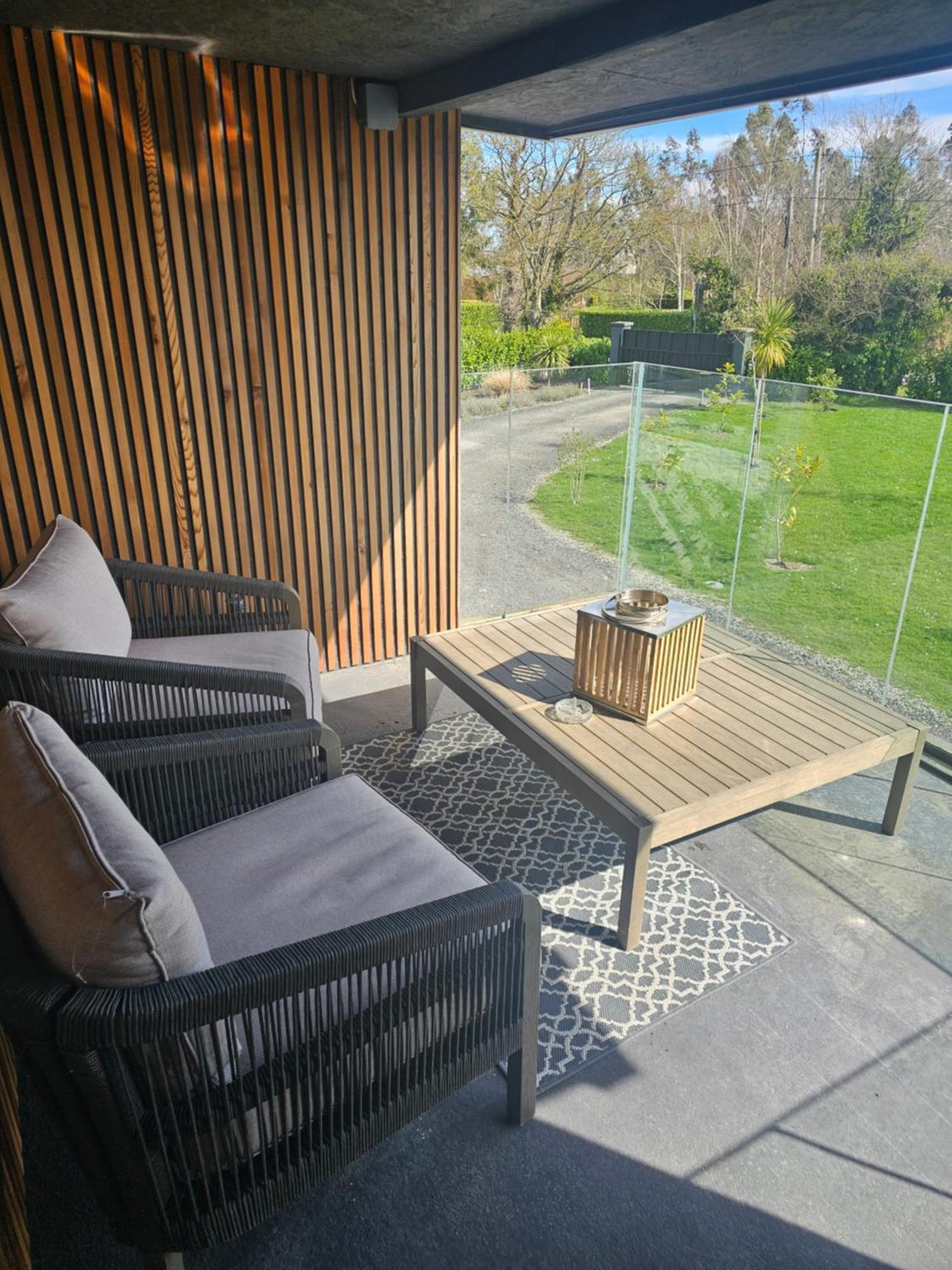 Contemporary Dublin Suite With Hot Tub Lispapple Cross Roads ภายนอก รูปภาพ