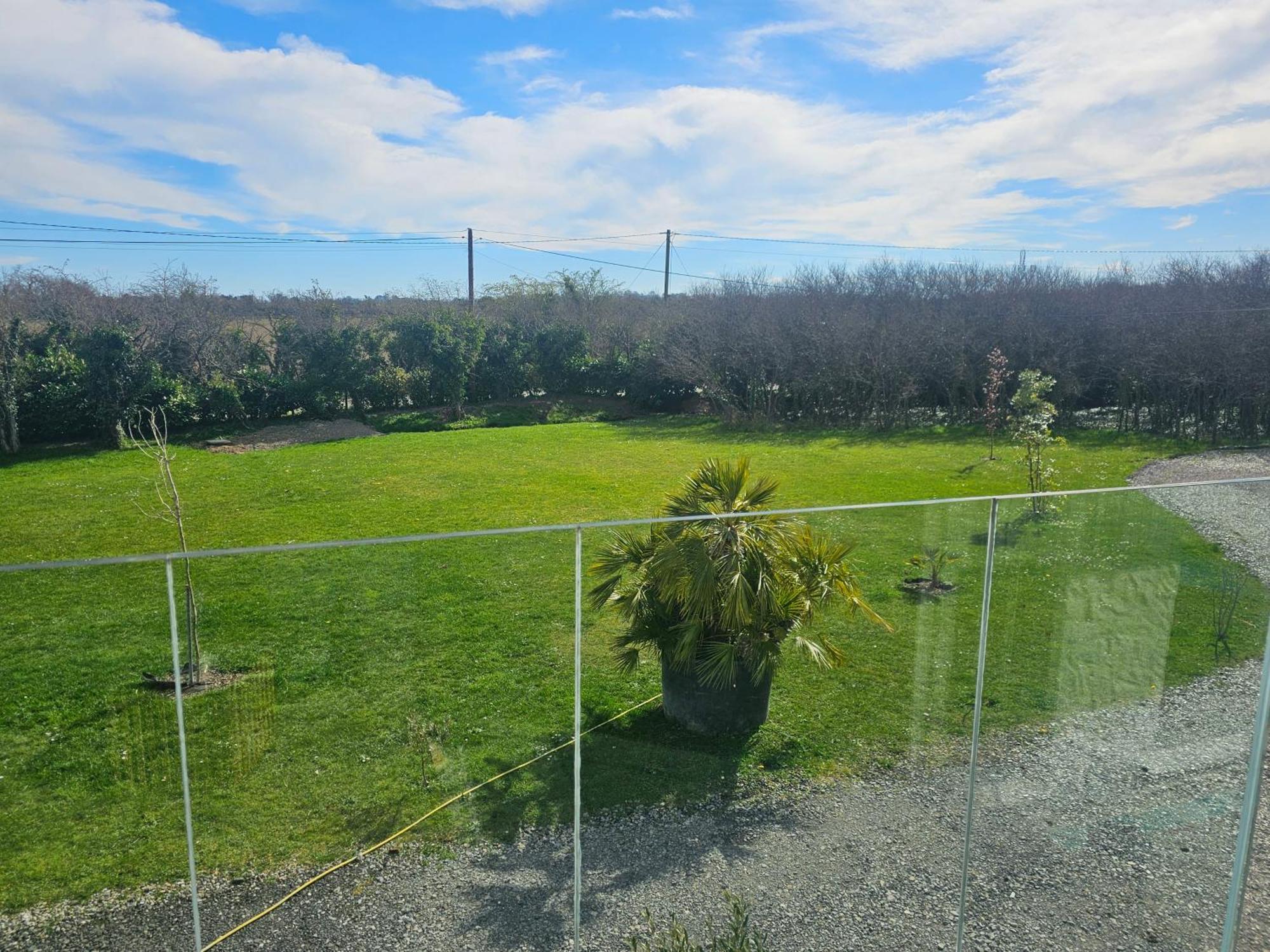Contemporary Dublin Suite With Hot Tub Lispapple Cross Roads ภายนอก รูปภาพ